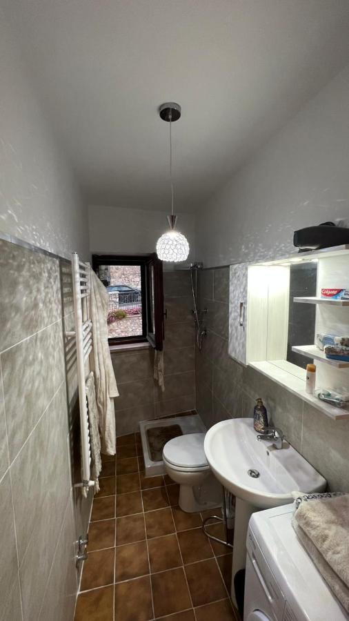 Lorenzo il Magnifico Bed and Breakfast Celano Esterno foto