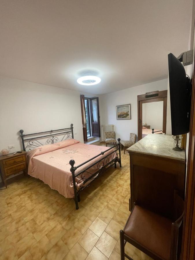 Lorenzo il Magnifico Bed and Breakfast Celano Esterno foto