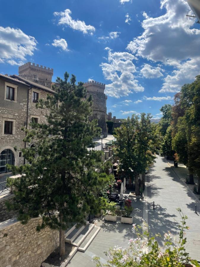Lorenzo il Magnifico Bed and Breakfast Celano Esterno foto