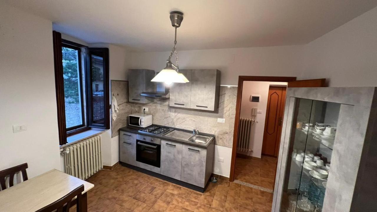 Lorenzo il Magnifico Bed and Breakfast Celano Esterno foto