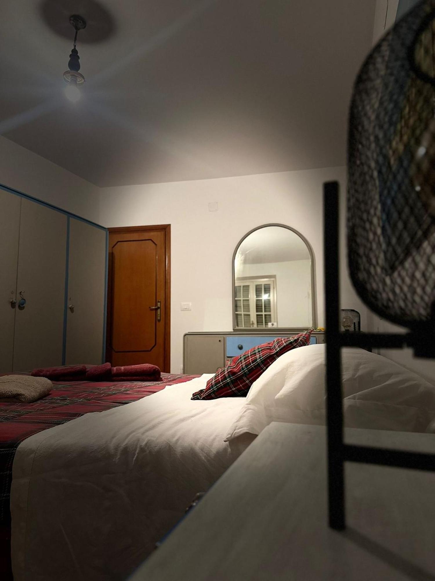 Lorenzo il Magnifico Bed and Breakfast Celano Esterno foto